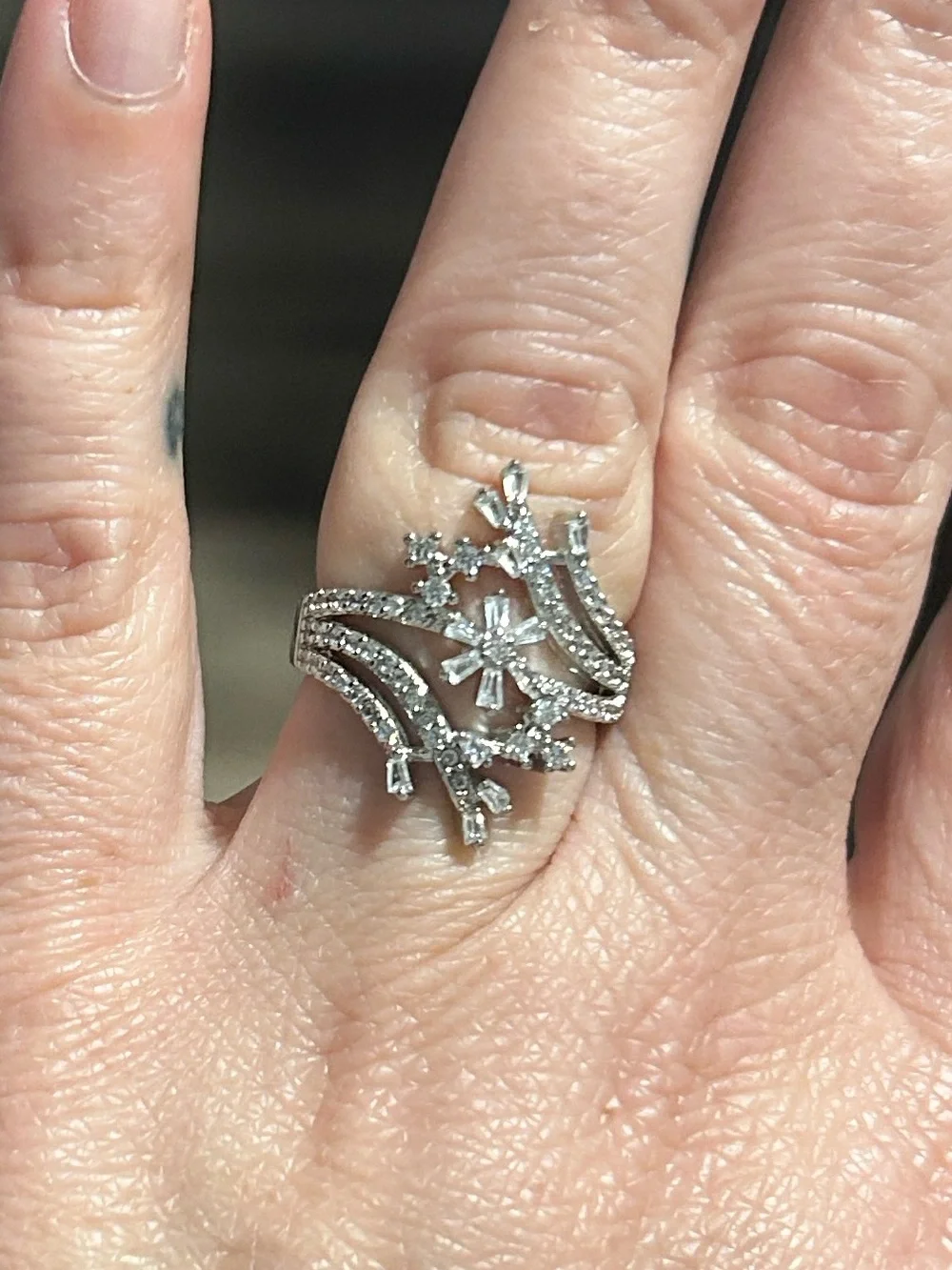 Cubic zirconia flower and branch ring size 7.25